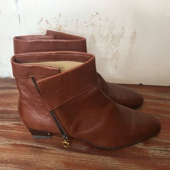 Salvatore Ferragamo women’s leather cognac brown ankle Boots side zip size 7.5 - Picture 4 of 12